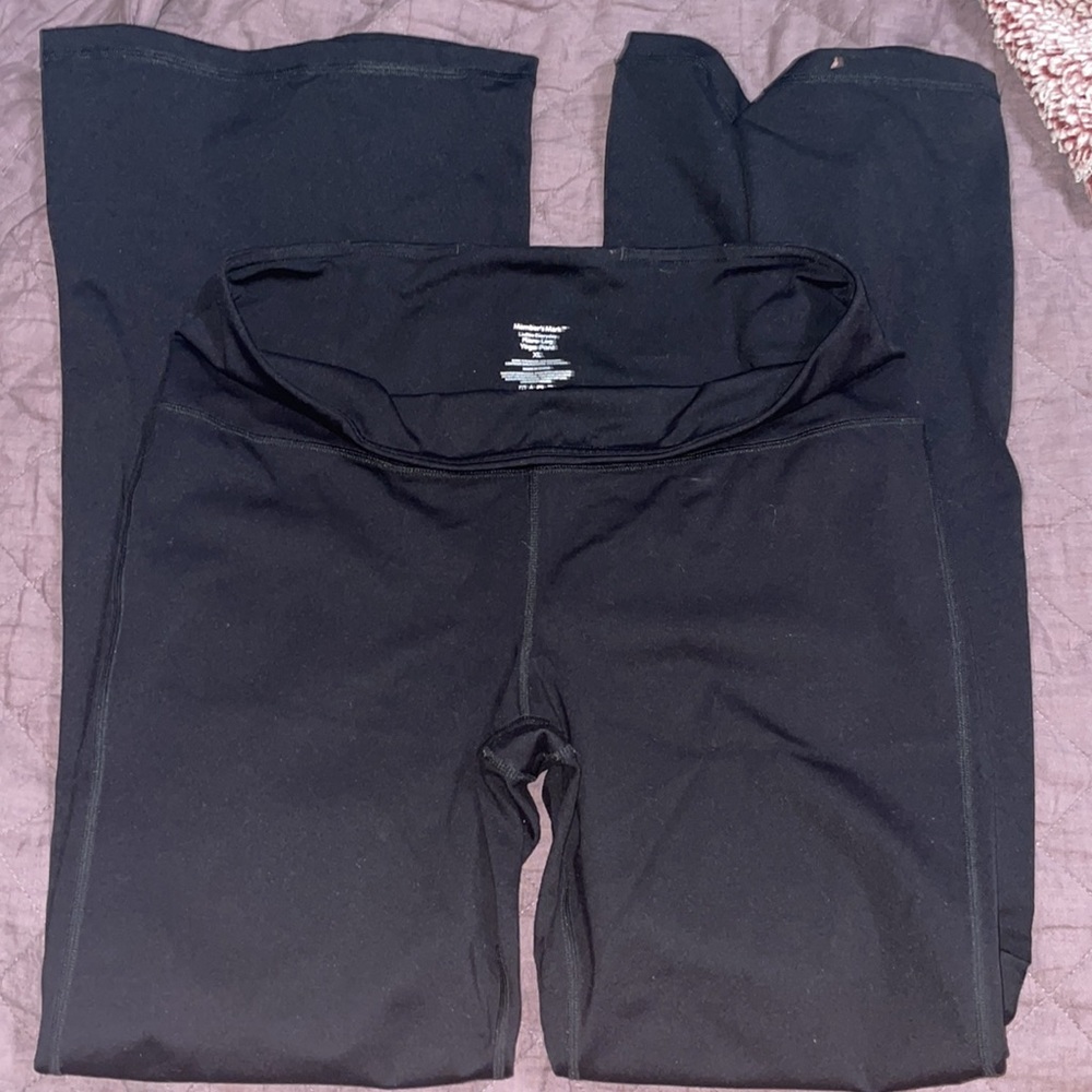 XL yoga pants with back running pocket